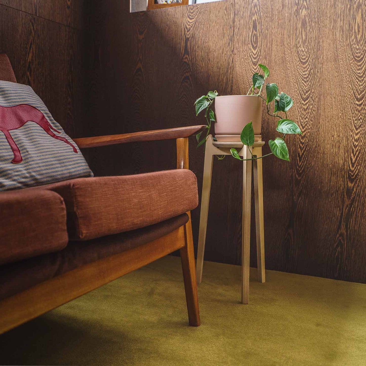 Japandi 8.5" Plant Stand 4" / Satin Birch