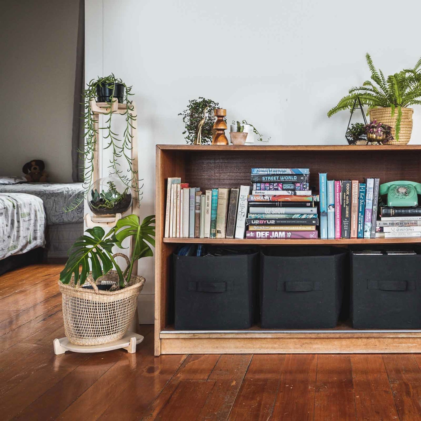 Japandi Corner Plant Stand